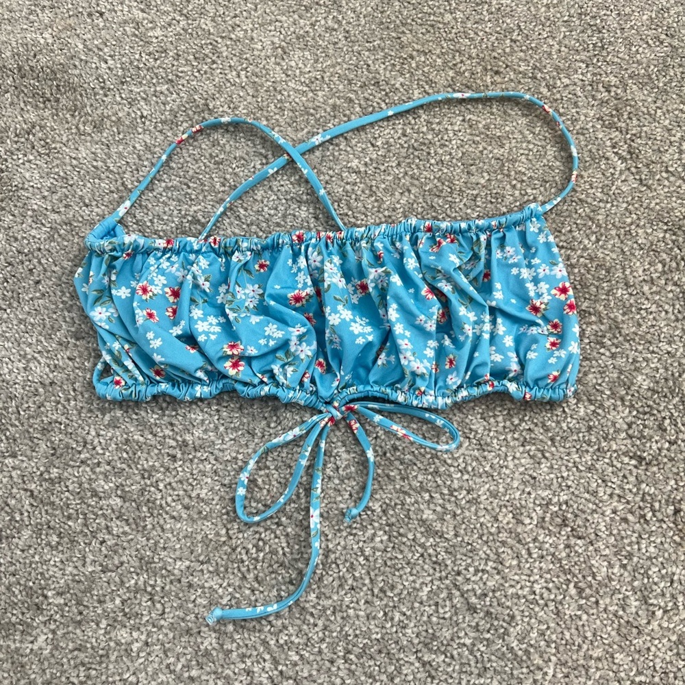 NWOT Frankie’s Bikinis Swim top